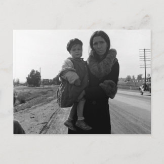 Carte Postale Mère et enfant sans abri - 1939