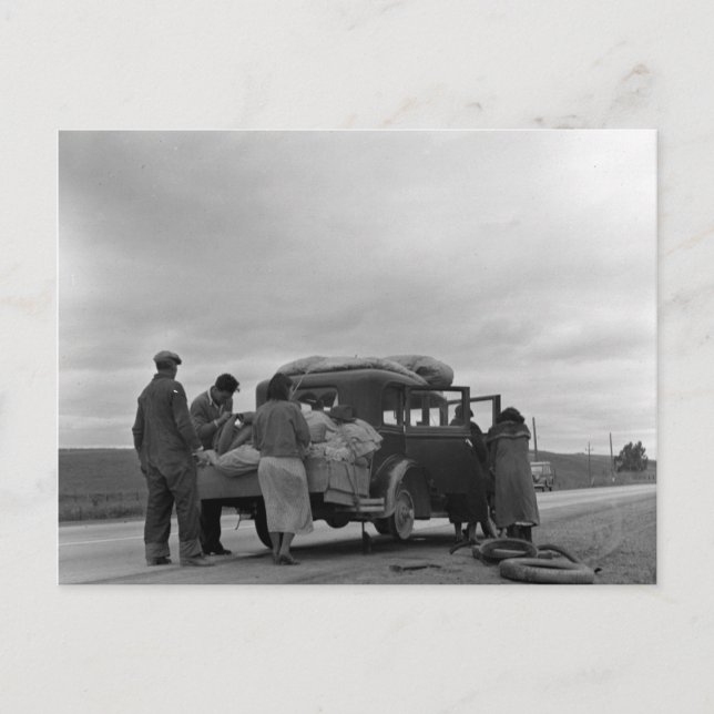 Carte Postale Migrants en 1936 avec des problèmes de pneu (Devant)