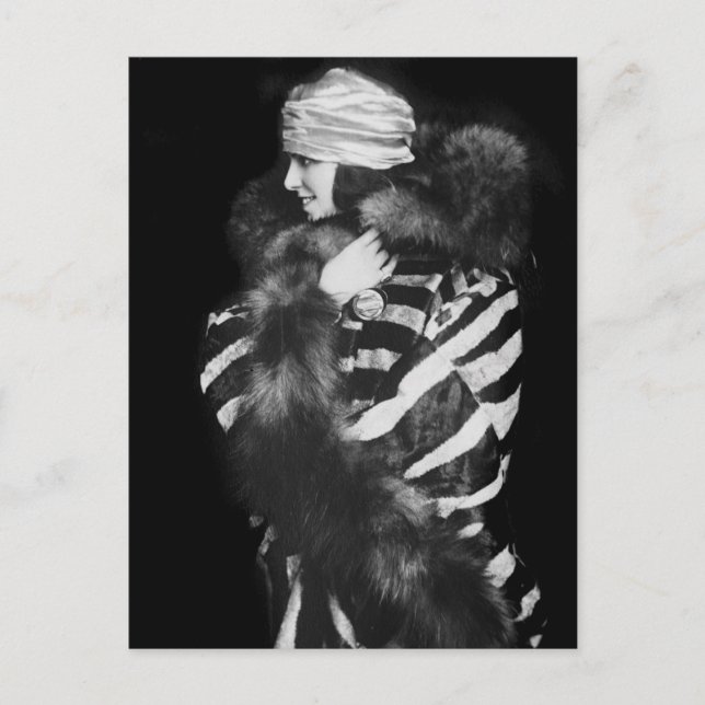 Carte Postale Mode fourrure, années 1920 (Devant)