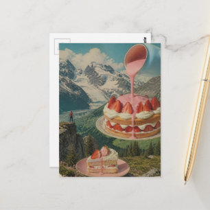 Carte Postale Montagne de gâteau aux fraises Art surréaliste rét