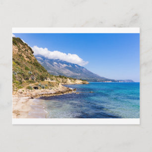 Carte Postale Montagnes à la côte avec la mer à Kefalonia Grèce