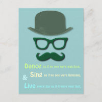 moustache verte, lunettes et casquette derby