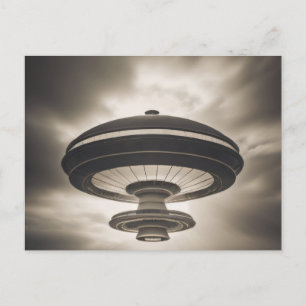 Carte Postale Mystérieux vaisseau spatial Alien UFO