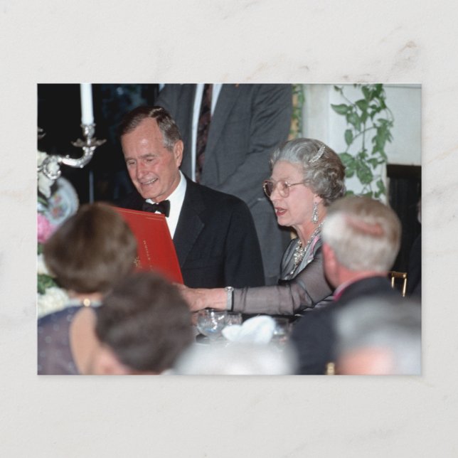 Carte Postale No.20 HM Reine Elizabeth II, Président George Bush (Devant)