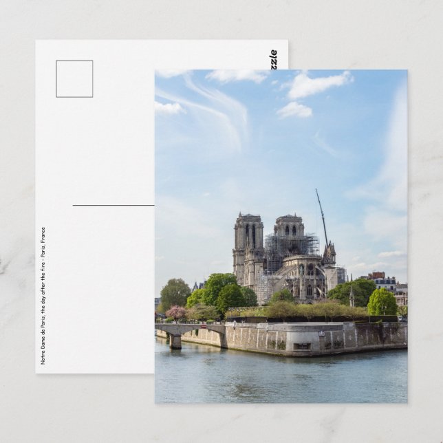 Carte Postale Notre Dame de Paris, le lendemain du feu de 2019 (Devant / Derrière)
