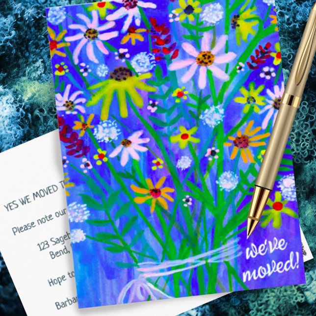 Carte Postale Nous avons déménagé le bouquet de marguerites colo (Moving announcement address change custom postcard with watercolor flower bouquet)