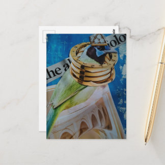 Carte Postale Oiseau joli avec bijoux et architecture surréalist