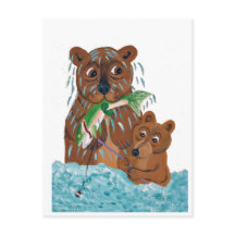 Ours père essayant d'apprendre au ourson à pêcher