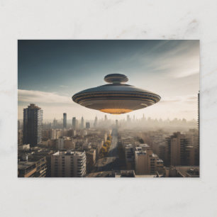 Carte Postale OVNI au-dessus de la ville
