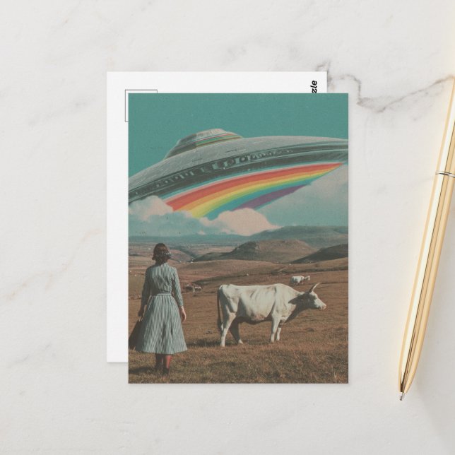 Carte Postale OVNI rétro sur le pâturage de vache (Devant/Arrière en situation)