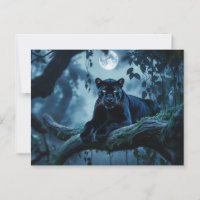 Panthère noire sur une branche d'arbre sous la lun