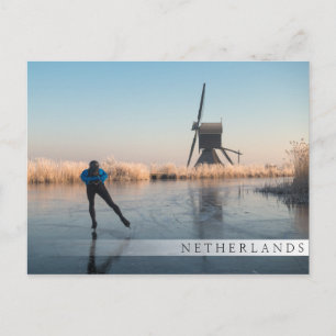 Carte Postale Patinage sur glace au-delà du moulin à vent et des