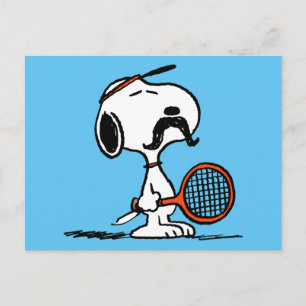 Carte Postale Peanuts   La Moustache de Snoopy Joue au Tennis