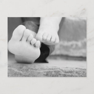 Carte Postale Petites jambes de l'enfant et sa mère