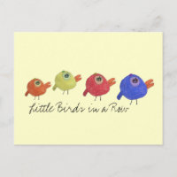 Petits oiseaux dans une rangée