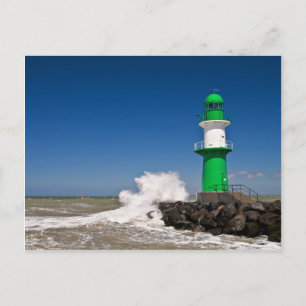 Carte Postale Phare à Warnemuende sur la côte de la mer Baltique