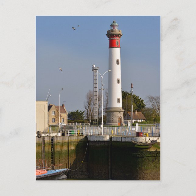 Carte Postale Phare de Ouistreham en France (Devant)