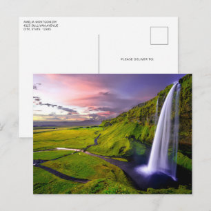 Carte Postale Photo de cascade islandaise verte et naturelle