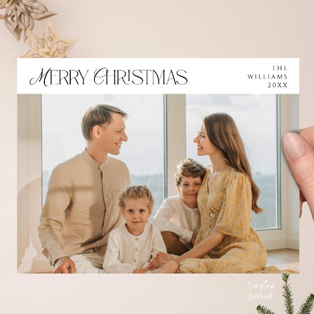 Carte Postale Photo de famille de Noël moderne, élégante et joye (Modern Elegant, Merry Christmas Family Photo Postcard in Black and White Theme)