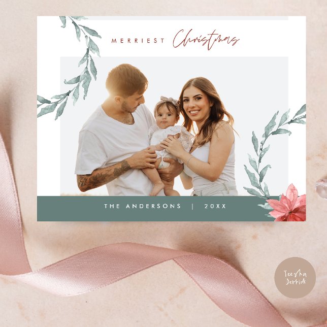 Carte Postale Photo de famille Joyeux Noël, Couronne d'eucalyptu (Merriest Christmas Family Photo, Eucalyptus Wreath Postcard in Sage Green Burgundy Wine Red theme)
