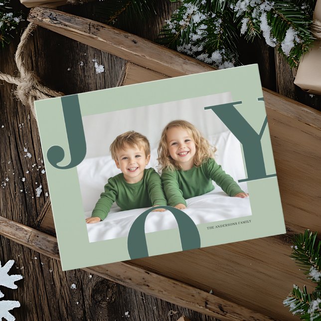 Carte Postale Photo de Noël JOIE moderne | Famille verte (Créateur téléchargé)