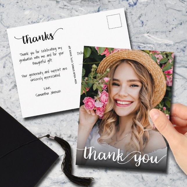 Carte Postale Photo de remerciement de diplôme de style moderne (Graduation thank you postcards with your photo on the front and message on the back)