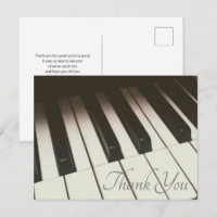 Photo élégante de touches de piano en N&B - Merci