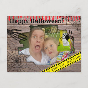 Carte Postale Photo personnalisée Halloween piégée derrière le m