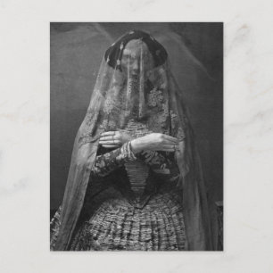 Carte Postale Photographie victorienne éffrayante d'une femme mo