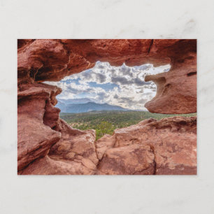 Carte Postale Pikes Peek à travers un trou dans le rocher