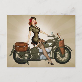 Carte postale Pinup de moto de l'armée du sergent 