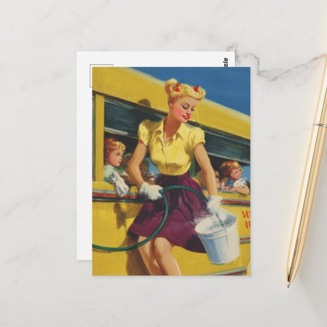 Carte Postale Pinup Retro Washing a School Bus (Devant/Arrière en situation)