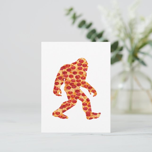 Carte Postale Pizza Bigfoot (Debout devant)