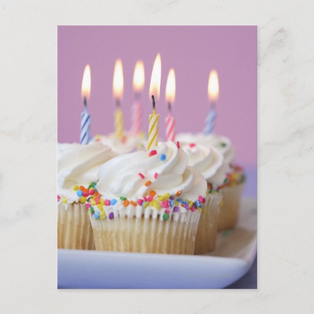 Carte Postale Plateau de gâteaux d'anniversaire avec bougies (Devant)