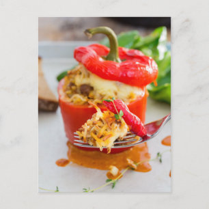 Carte Postale Poivrons farcis au four avec sauce à la viande et