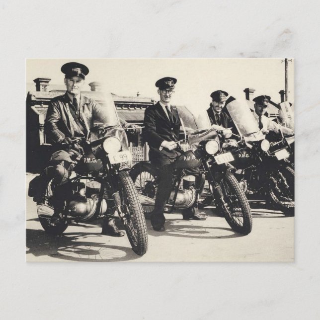 Carte Postale Post Master General Motos 1950's B&W photo (Devant)