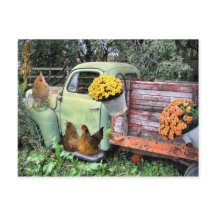 Poulets et vieille camionnette