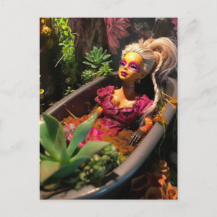 Carte Postale Poupée dans une baignoire d'art Plante amusant Gar