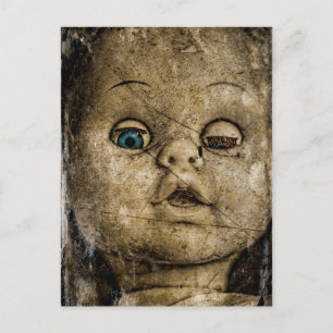 Carte Postale Poupée éffrayante.