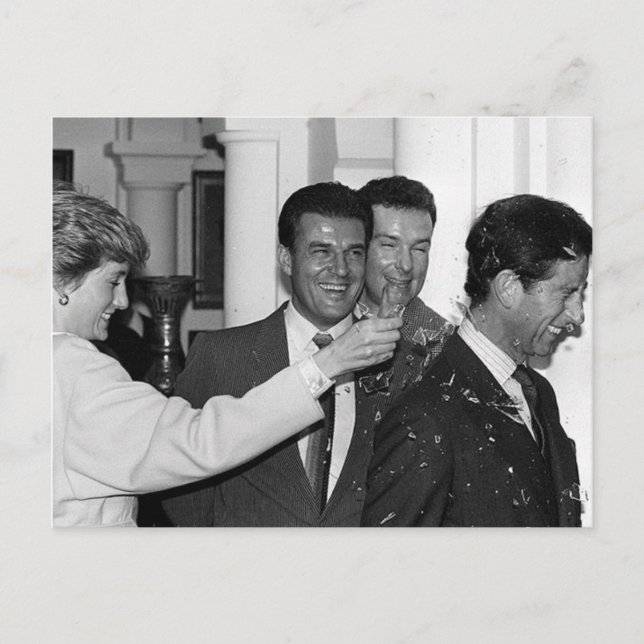 Carte Postale Princesse Diana Prince Charles bouteille à prop dr (Devant)