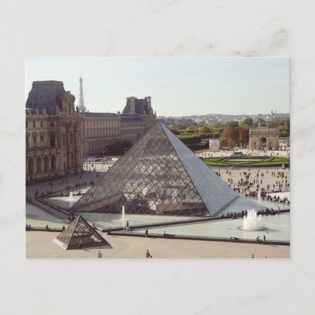 Carte Postale Pyramide du Louvre (Devant)