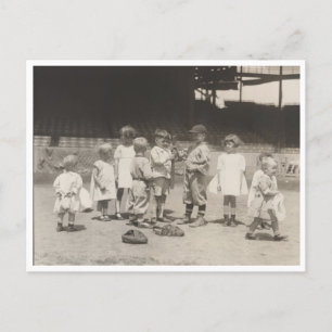 Carte Postale Qui Va Bat En Premier ?