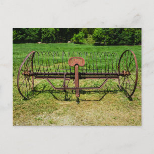 Carte Postale Râteau à foin tiré par un cheval