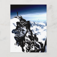 Réalisation de l'alpiniste hiver de neige