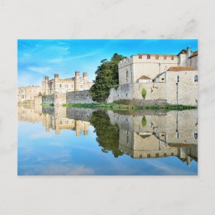 Carte Postale Réflexions d'un château majestueux