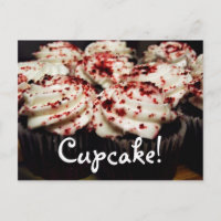 Carte postale rouge de petit gâteau de velours