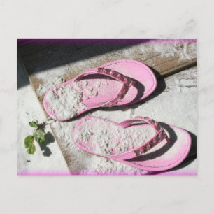 Carte Postale Sandales à tongs roses sur la plage de Floride