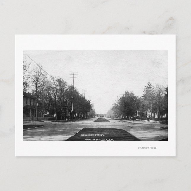 Carte Postale Scène de rue de la résidence (Devant)