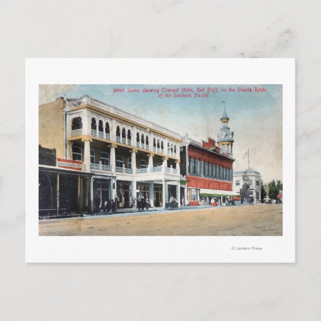 Carte Postale Scène de rue montrant l'hôtel Tremont (Devant)