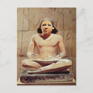 Carte Postale Scribe assise à pattes croisées